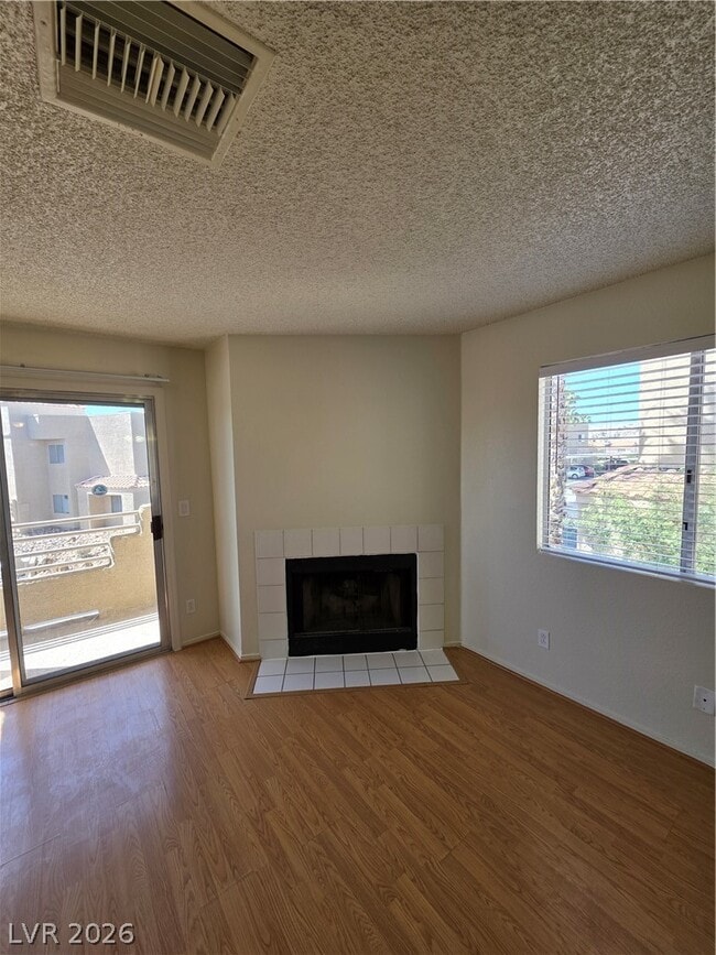 Building Photo - 2200 Highpointe Dr
