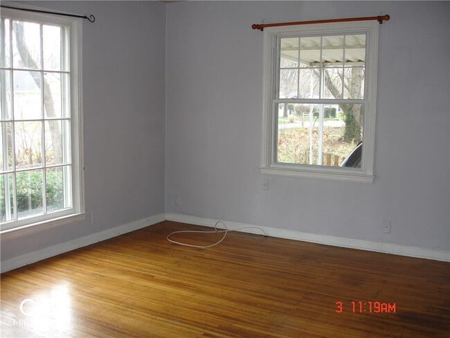 Building Photo - 5134 Indianola Ave