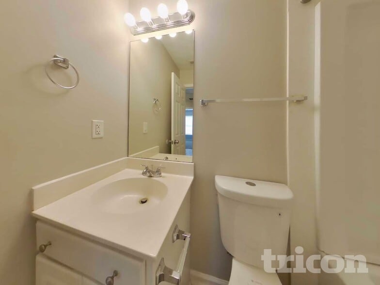 Building Photo - 5524 Somervale Ct