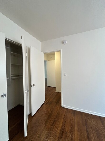 Building Photo - 1850 N La Brea Ave