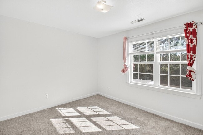 Building Photo - 2 Bed Townhome In Desirable Carolina Forest!