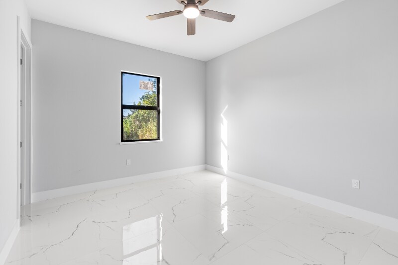 Building Photo - 2603 3rd St SW