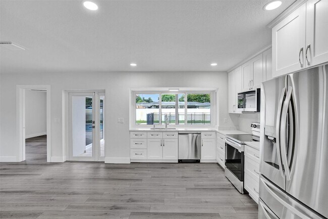 Building Photo - 5361 SW 7th St