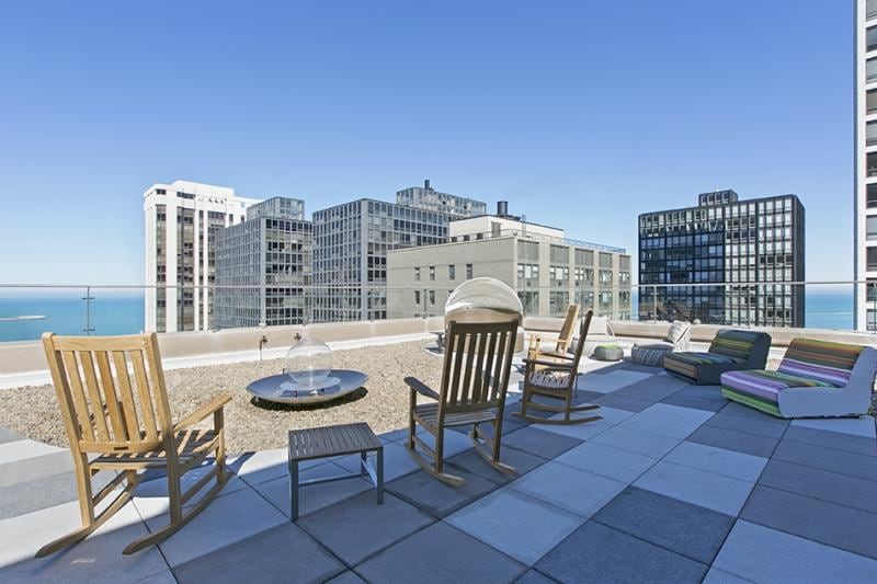 Building Photo - 850 N Dewitt Pl