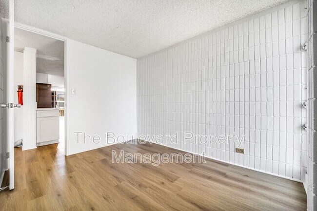 Building Photo - 5055 Likini St