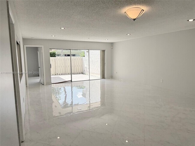 Building Photo - 8208 SW 81st Pl