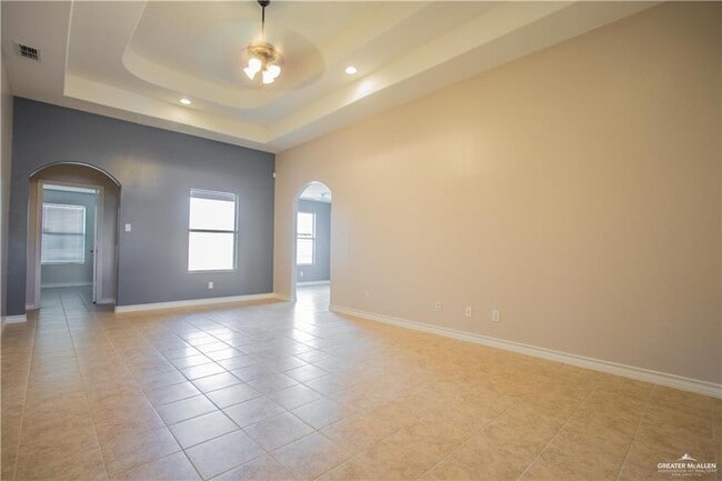 Building Photo - 13 Sandpiper Ave