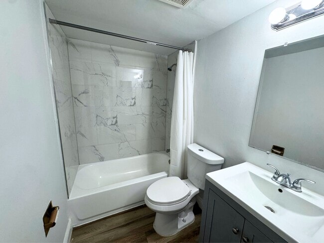 Building Photo - 4501 Treehouse Ln