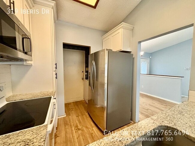 Building Photo - 319 Iberis Dr