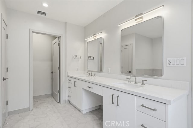 Building Photo - 5527 Burning Tree Dr