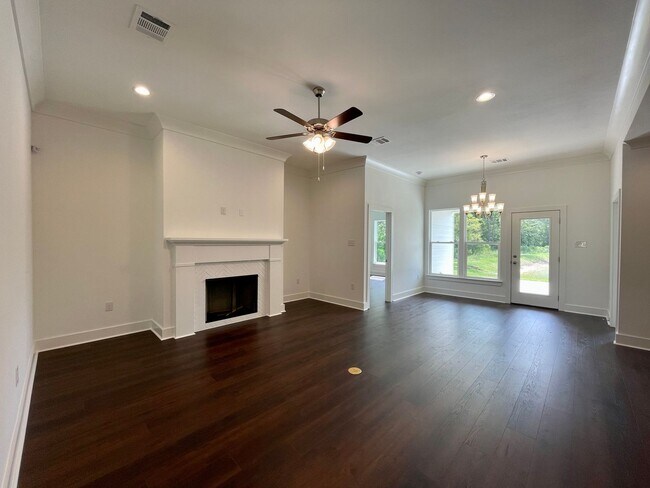 Building Photo - 9674 Brookfield Ave