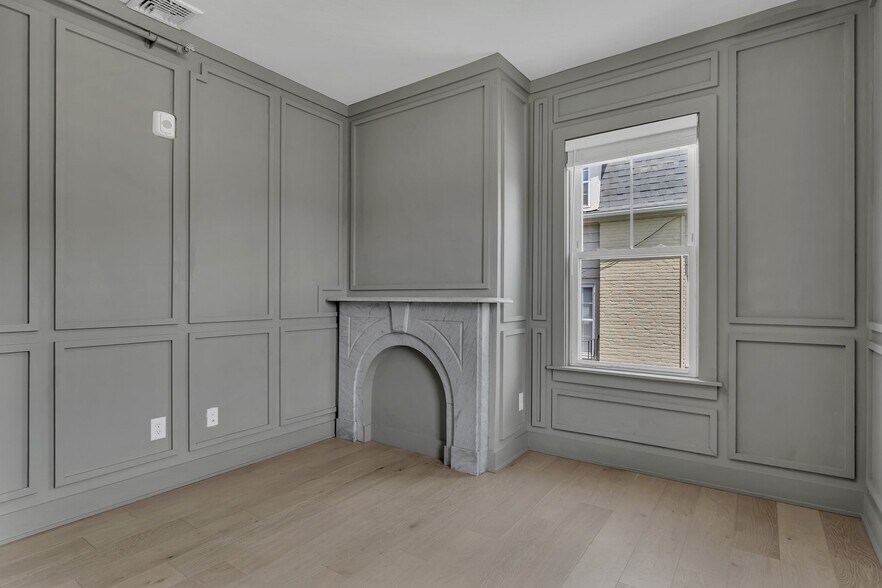 Building Photo - 182 Waterman St