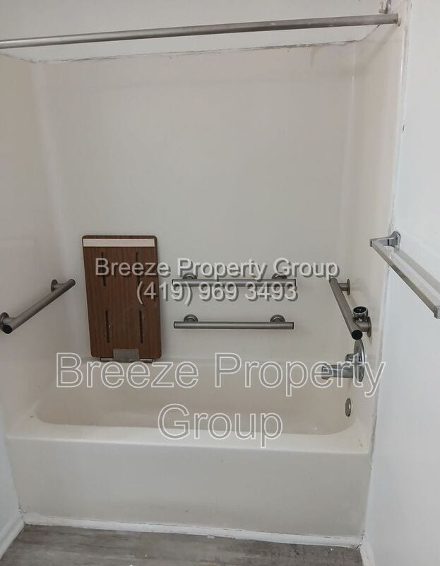 Building Photo - 501 Nova St