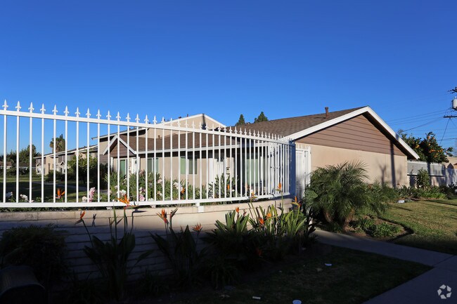 Primary Photo - 1600-1610 Mabury Street