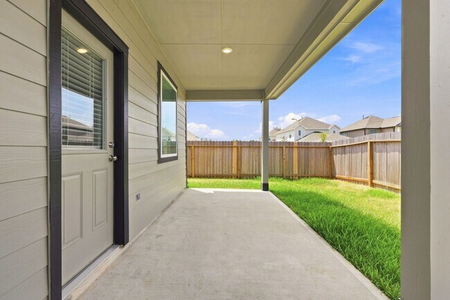 Building Photo - 2405 Bray Head Dr