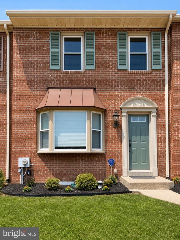 Building Photo - 562 Susan Dr