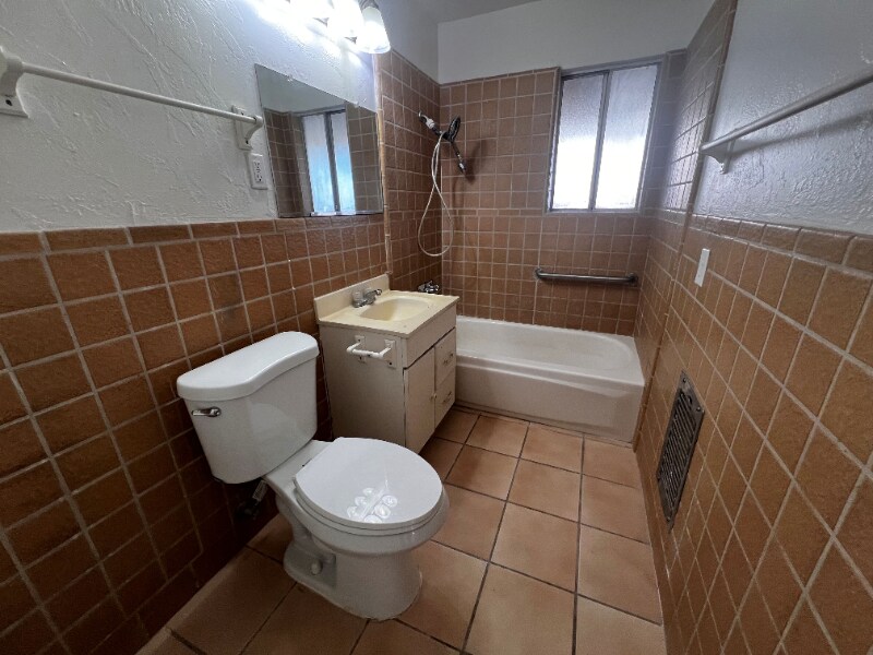 Building Photo - 137 San Carlos St