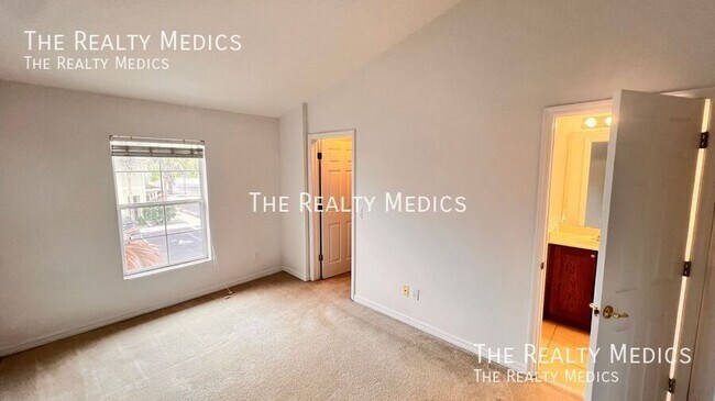 Building Photo - 10278 Regent Park Dr