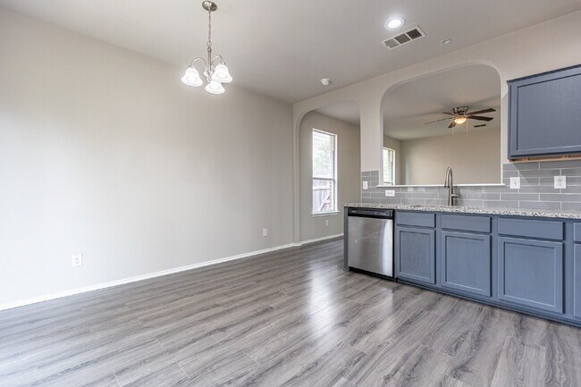 Building Photo - 6106 Briscoe Leaf