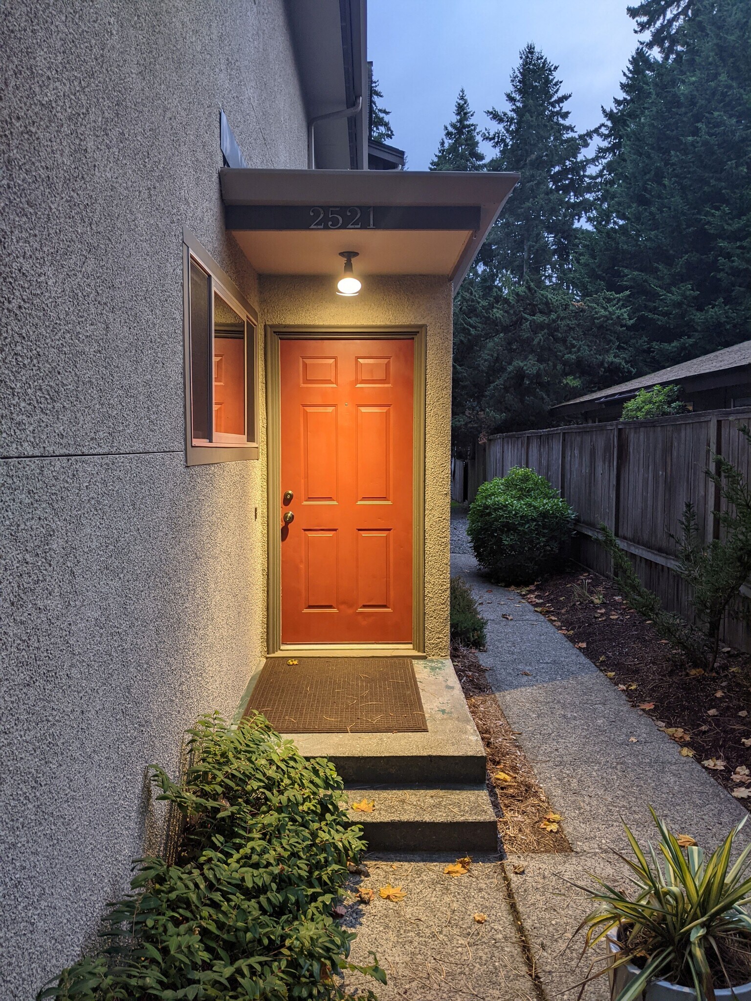 Building Photo - 2521 NE 125th St