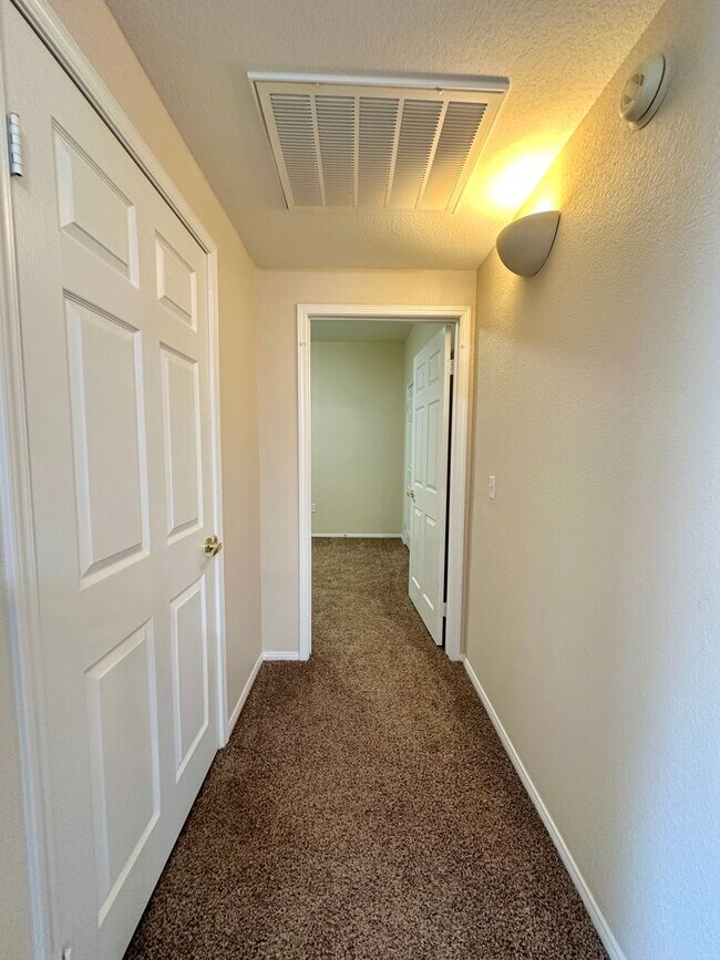 Building Photo - 9975 Peace Way