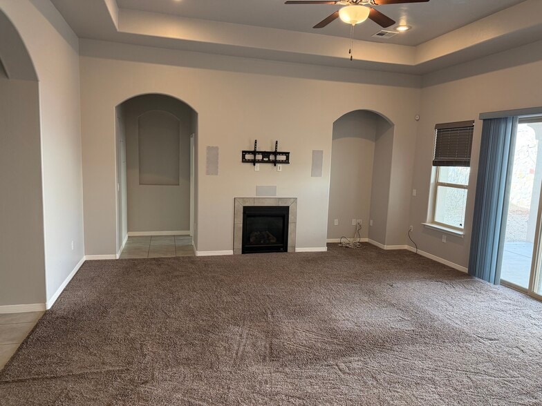 Building Photo - 3066 Don Buck Dr