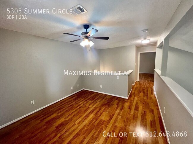 Building Photo - 5305 Summer Cir