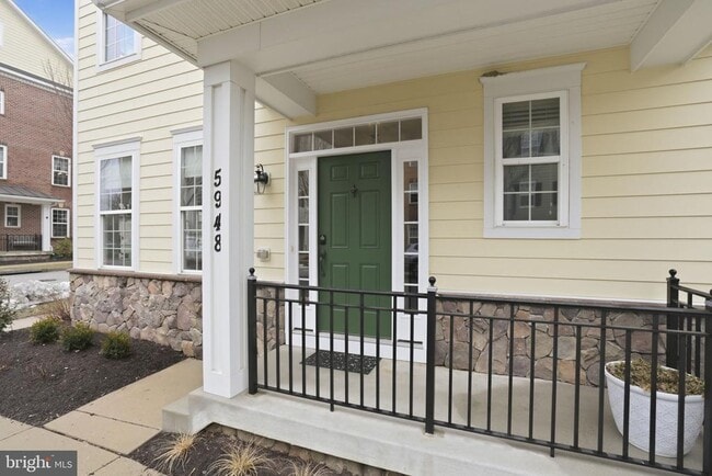 Building Photo - 5948 Logans Way