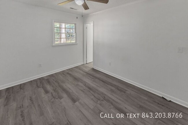 Building Photo - 301 Sprucewood Dr