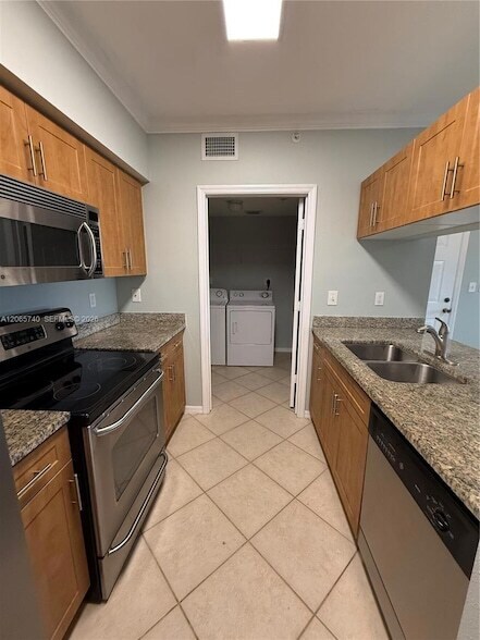 Building Photo - 6482 Emerald Dunes Dr
