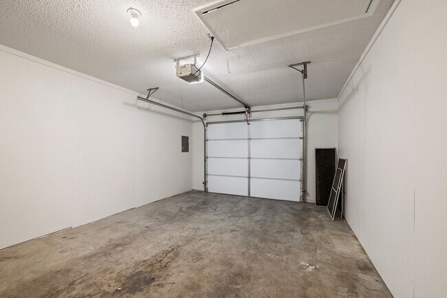 Building Photo - Charming Updated Home with 1-Car Garage, Fenced Backyard & Modern Finishes
