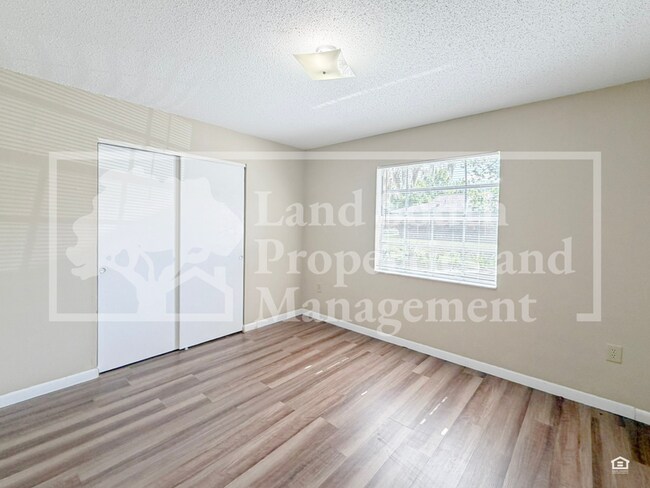 Building Photo - 1703 King Ave