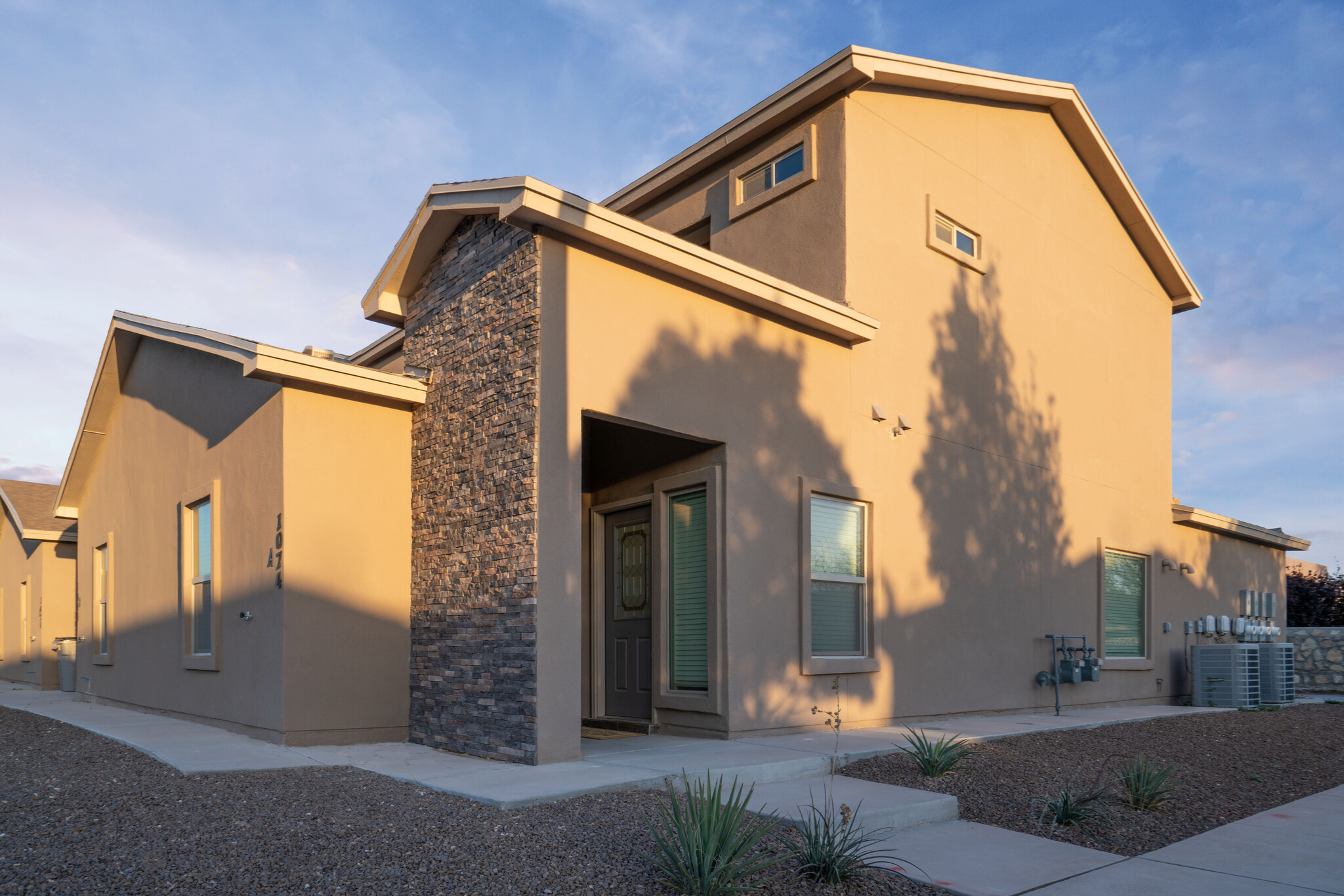 Building Photo - 1074 Hoppas Ct