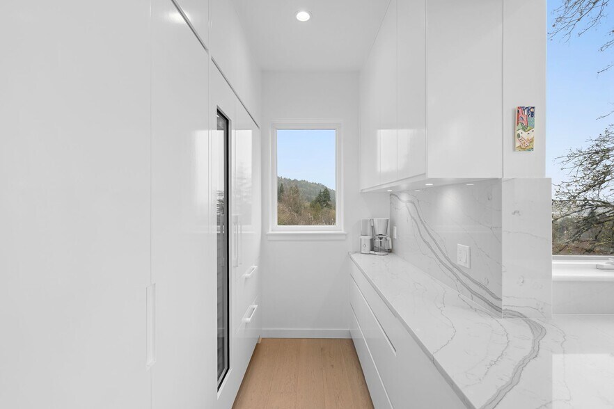 Building Photo - 2831 NW Cornell Rd