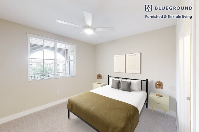 Building Photo - 5685 Park Dr