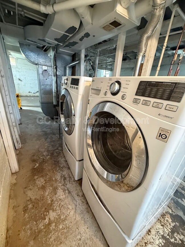 Building Photo - 101 S La Fox St