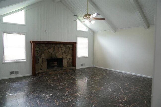 Building Photo - 3344 Hunters Lodge Rd