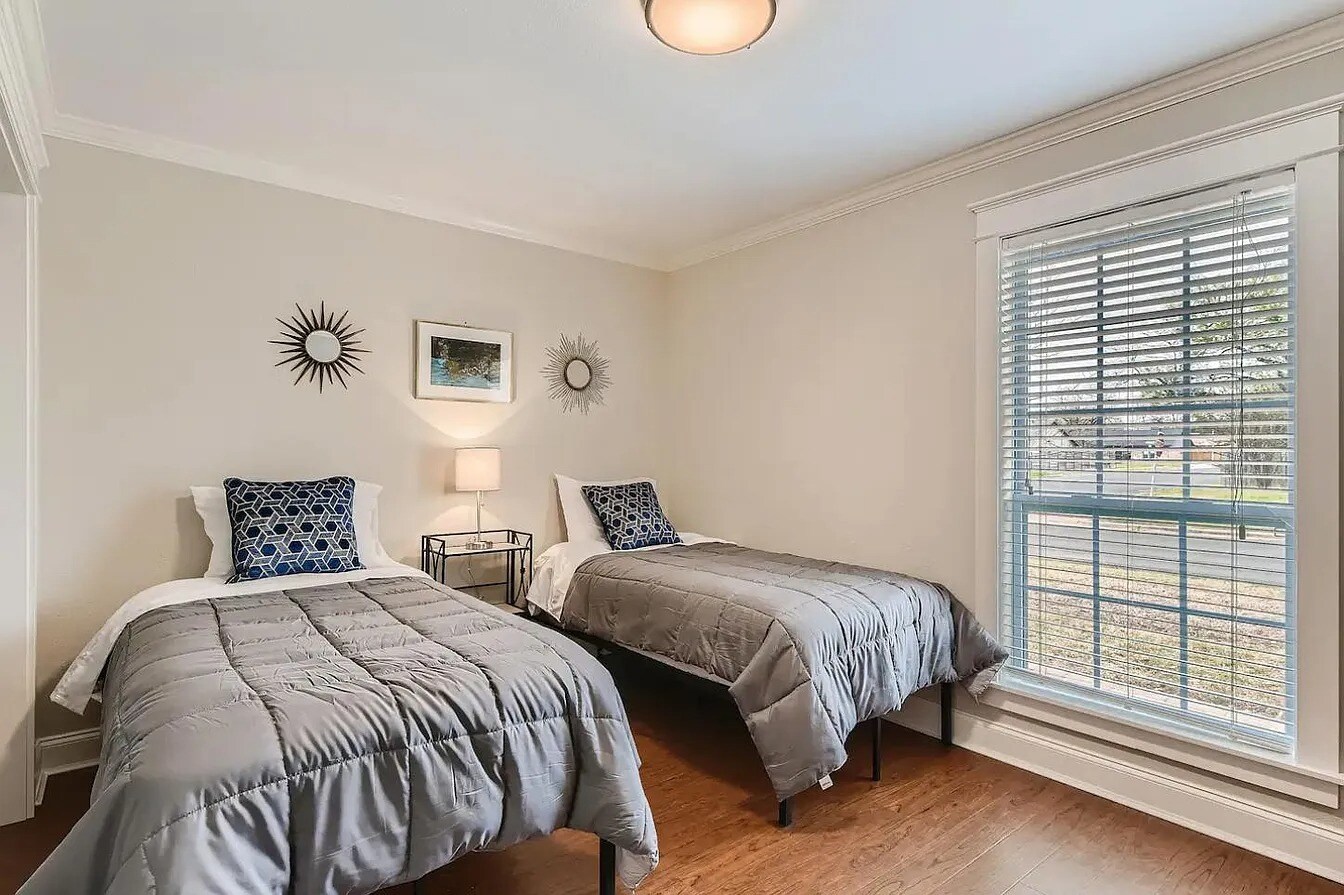 Building Photo - 11519 Fast Horse Dr