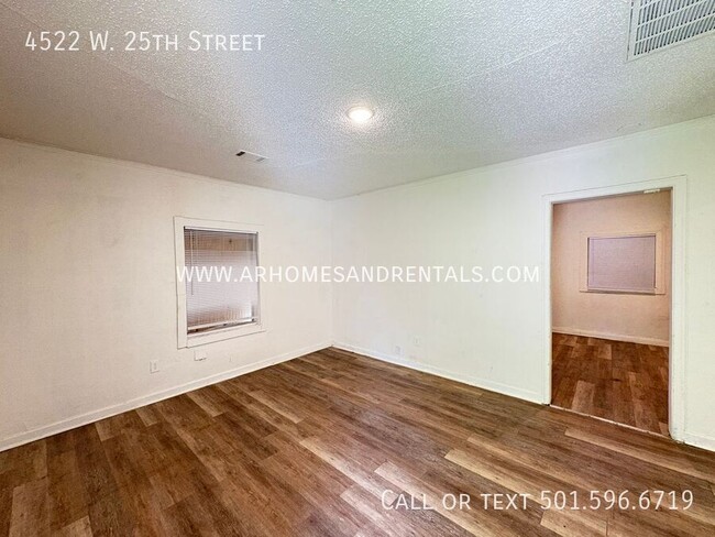 Building Photo - 4522 W 25th St