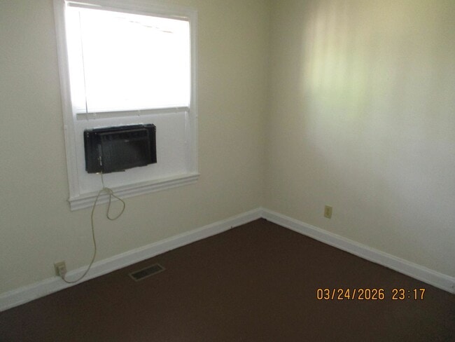 Building Photo - 1405 11th Ave