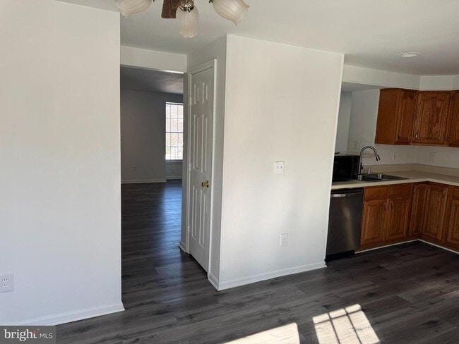 Building Photo - 45414 Gable Square