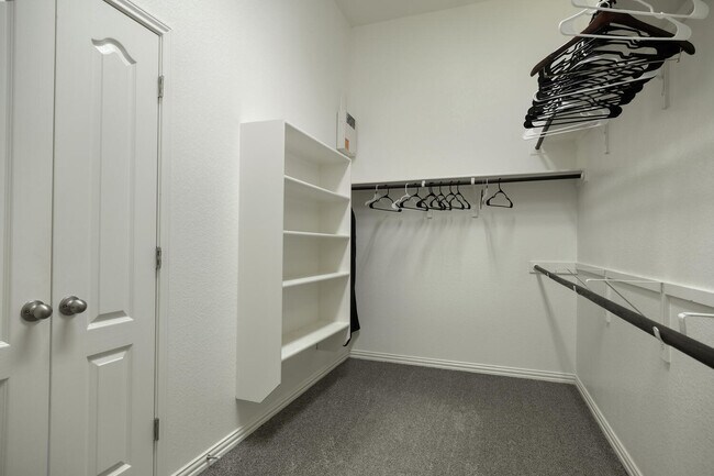 Building Photo - 8333 Paola St