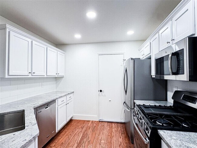 Building Photo - 13106 Staton Dr