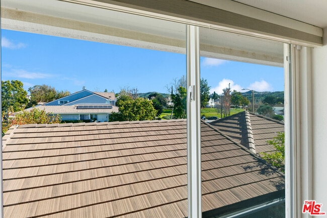 Building Photo - 32173 Sailview Ln