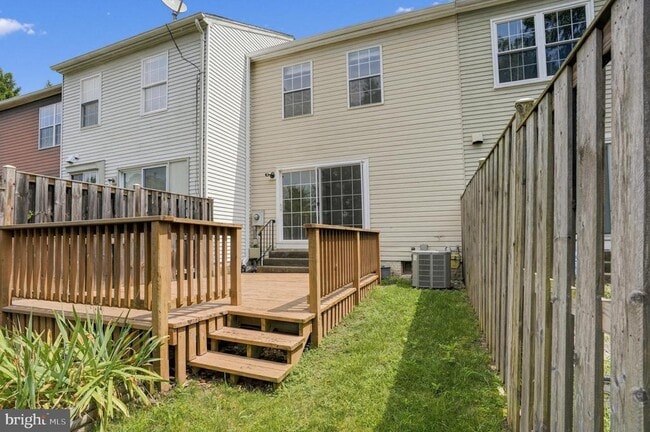Building Photo - 14711 Green Park Way
