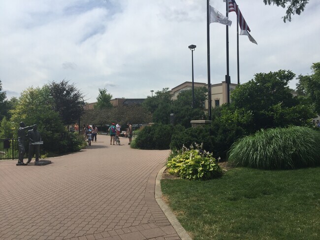 Downtown Naperville - 140 N Washington St
