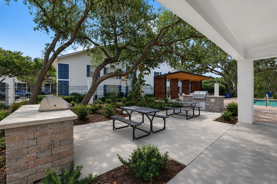 Building Photo - The Brady at Tampa Palms