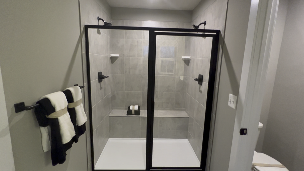 Master Bath Shower - 425 Greenstead Dr