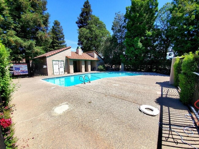 Building Photo - 5965 E Shields Ave