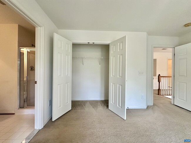 Building Photo - 252 Millstream Dr